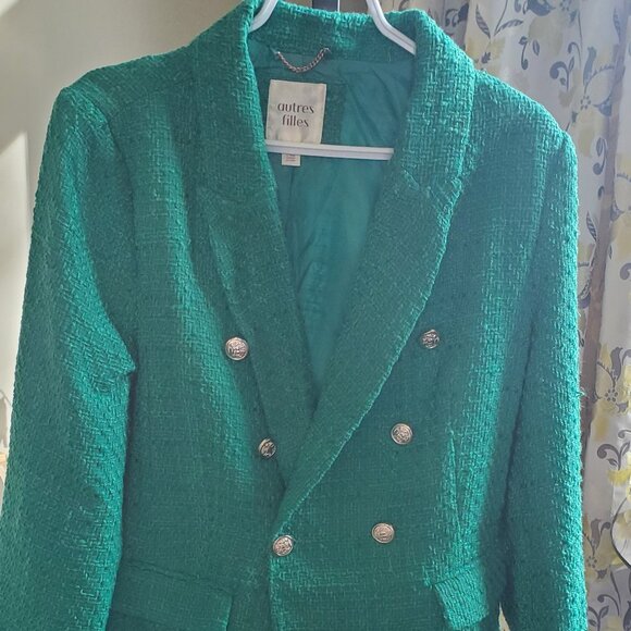 Jacket - Picture 1 of 4